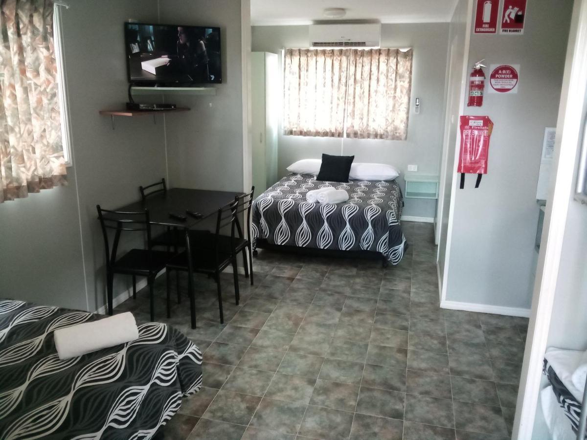 Bushchooks Travellers Village Bororen Bilik gambar