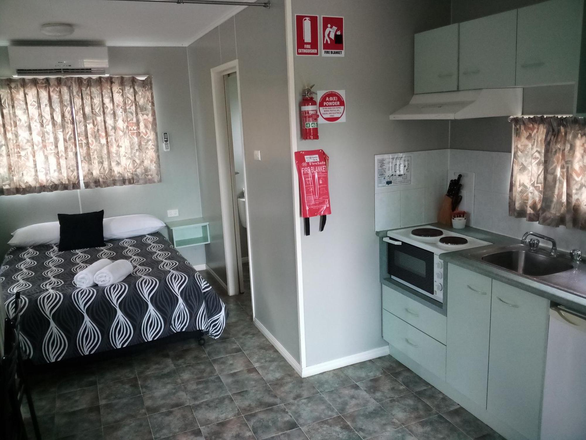 Bushchooks Travellers Village Bororen Bilik gambar
